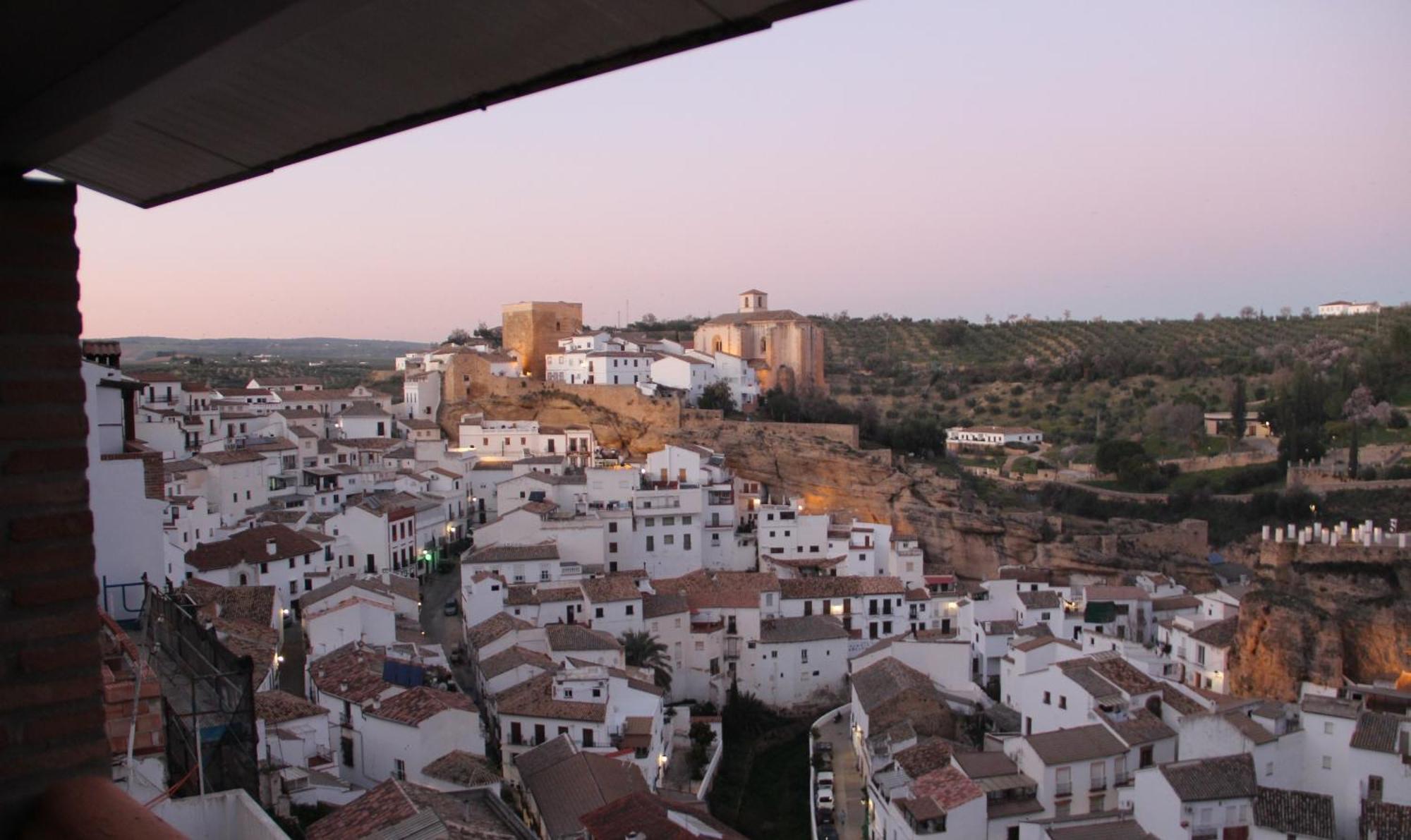 شقة Atico De La Miel Setenil De Las Bodegas المظهر الخارجي الصورة